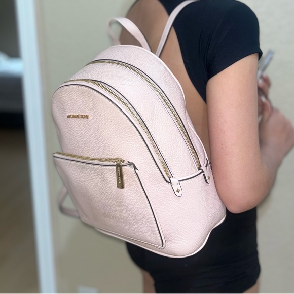 Micheal Kors mini light pink backpack🎀🩷